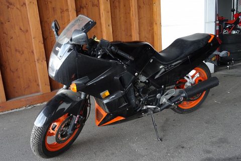 Kawasaki ZX 750 GPZR